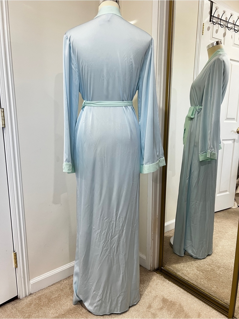 Robe Maxi Savage x Fenty Sky Blue Teal trim & Belt Size XS/SM Long Sleeve - Picture 4 of 15